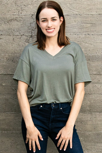 Essential V-Neck Tee